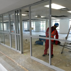 Installing aluminium office partitions
